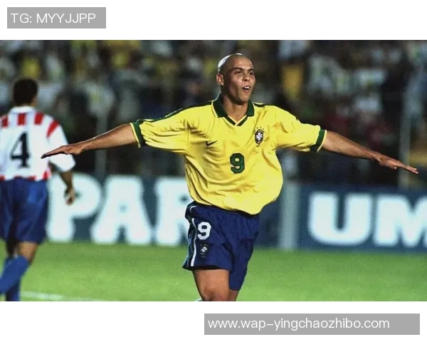 全球足坛传奇球星的辉煌历程与影响力探讨